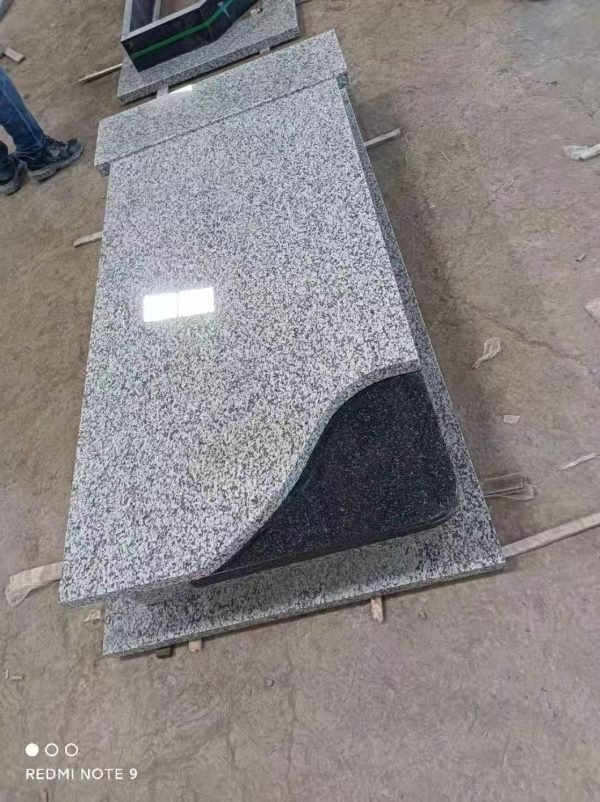 Tombstone/Monument 5